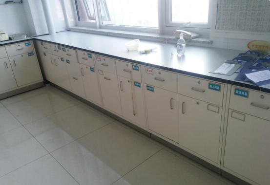  Treatment cabinet